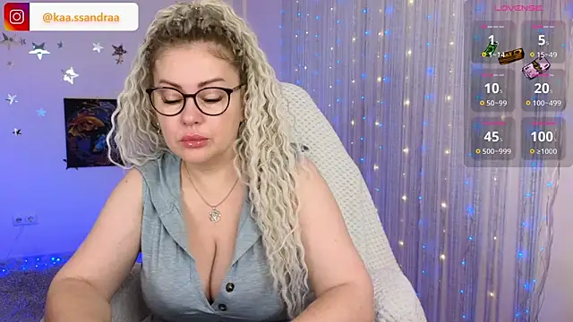 Snapshot of misskaassandraa chatting on 12/21/24, 09:55 misskaassandraa online show from 12/21/24, 09:55