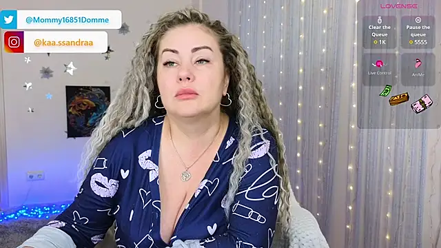 Snapshot of misskaassandraa chatting on 01/07/25, 04:27 misskaassandraa online show from 01/07/25, 04:27