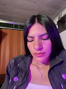 liss hot  online show from 10/09/25, 08:40