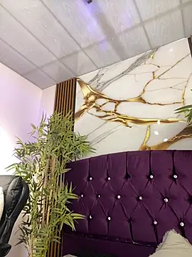 liss hot  online show from 12/04/25, 08:50