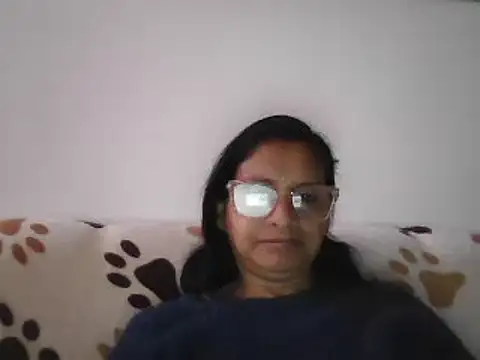 Snapshot of titssmall123 chatting on 12/31/24, 11:09 titssmall123 online show from 12/31/24, 11:09