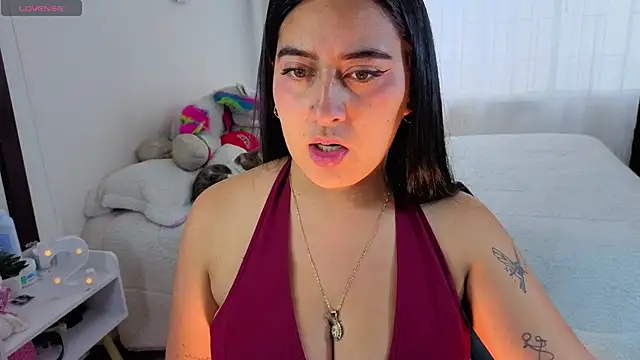 Snapshot of serenna_se chatting on 12/17/25, 08:26 serenna se online show from 12/17/25, 08:26