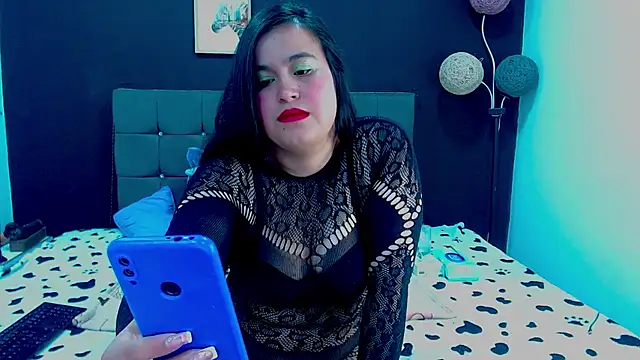 mia xx1 online show from 10/12/25, 04:33