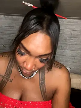 Snapshot of CUMQUEEN-XXX69 chatting on 09/26/25, 02:48 CUMQUEEN-XXX69 online show from 09/26/25, 02:48