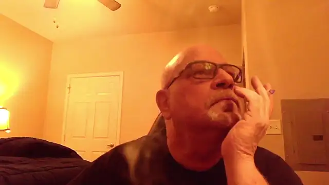 Snapshot of --JimmyJamzs-- chatting on 12/18/24, 01:56 --JimmyJamzs-- online show from 12/18/24, 01:56