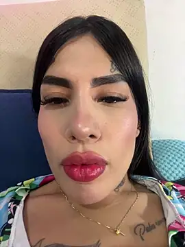 saragill323 online show from 12/17/24, 02:44