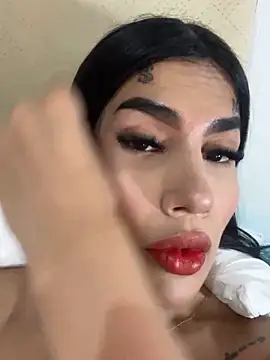 saragill323 online show from 12/19/24, 05:40