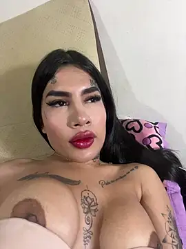 saragill323 online show from 01/13/25, 11:27