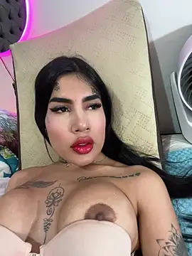 saragill323 online show from 01/17/25, 06:44