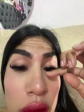 saragill323 online show from 02/01/25, 12:40