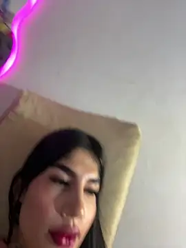 saragill323 online show from 03/23/25, 12:47