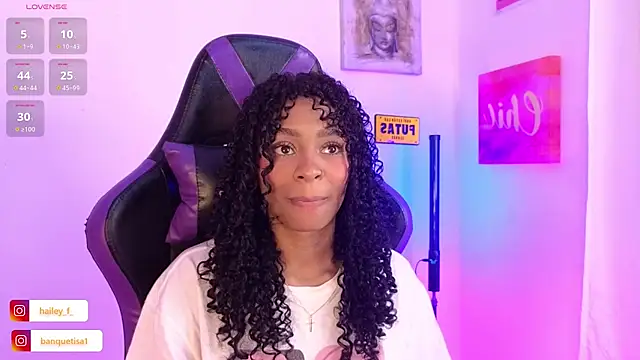 Snapshot of Heily_Fox chatting on 02/08/25, 10:39 Heily Fox online show from 02/08/25, 10:39