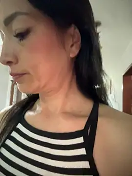 Snapshot of Yulia_sx chatting on 04/16/26, 10:23 Yulia sx online show from 04/16/26, 10:23