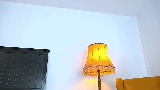 Yanira Muslim online show from 09/10/25, 04:34