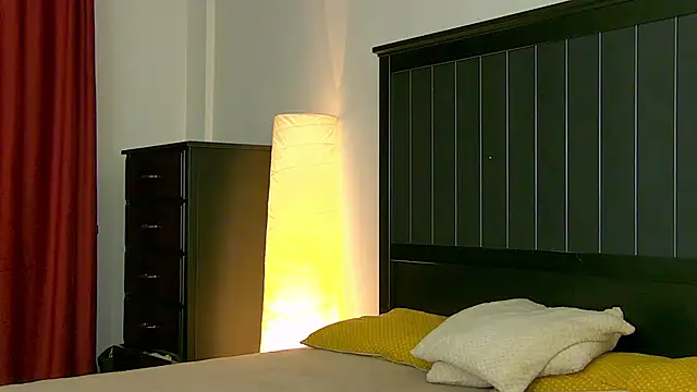 Snapshot of Yanira_Muslim chatting on 02/11/26, 05:01 Yanira Muslim online show from 02/11/26, 05:01