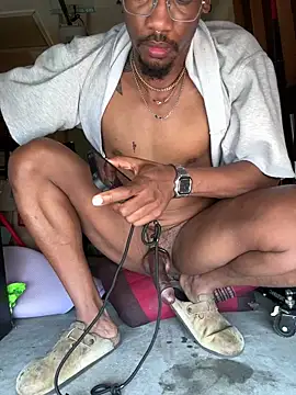 Snapshot of Theonlydreamybull chatting on 04/11/26, 06:01 Theonlydreamybull online show from 04/11/26, 06:01