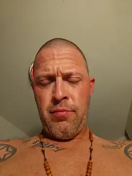 LongandEasy77 online show from 12/22/25, 10:12