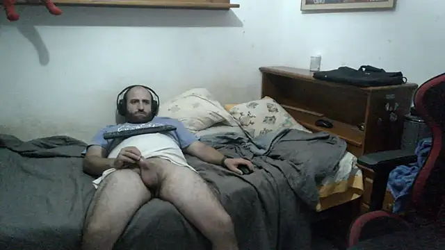 Snapshot of arrow_78 chatting on 10/07/25, 06:49 arrow 78 online show from 10/07/25, 06:49