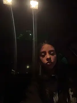 Snapshot of mariana_lopez1 chatting on 12/19/25, 01:56 mariana lopez1 online show from 12/19/25, 01:56