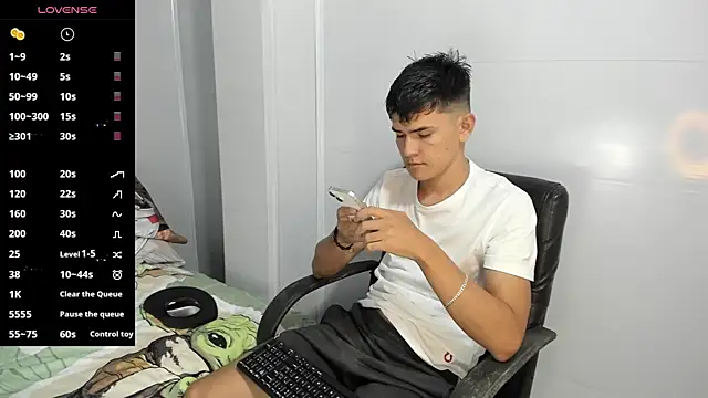 Jacobb Lee online show from 02/07/25, 07:49