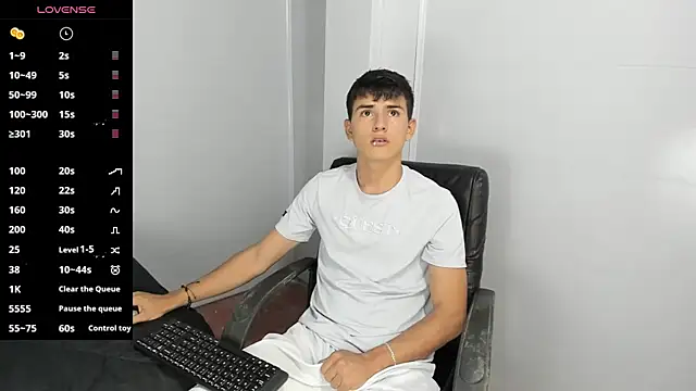 Jacobb Lee online show from 02/28/25, 07:56