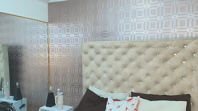 Snapshot of Sara_Desire chatting on 01/16/25, 12:20 Sara Desire online show from 01/16/25, 12:20