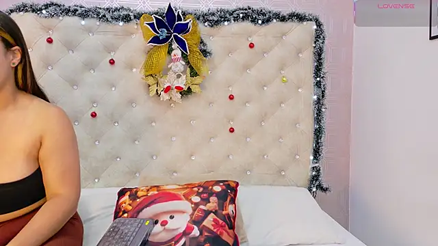 Sara Desire online show from 11/28/25, 12:30