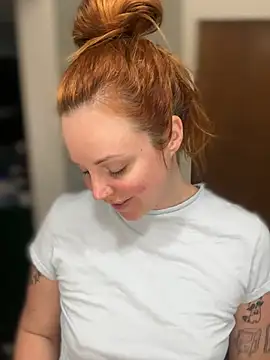 Snapshot of Blaze_Baby chatting on 04/01/26, 01:23 Blaze Baby online show from 04/01/26, 01:23