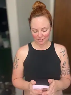 Snapshot of Blaze_Baby chatting on 04/09/26, 01:27 Blaze Baby online show from 04/09/26, 01:27