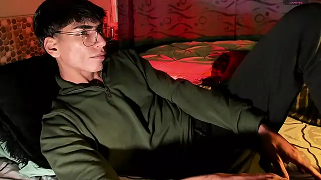 Snapshot of Teo_skinny chatting on 02/20/25, 08:36 Teo skinny online show from 02/20/25, 08:36