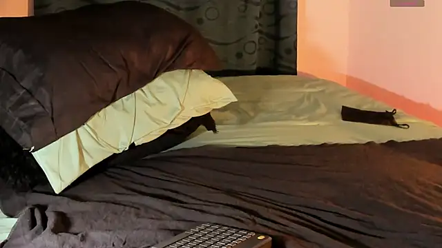 Snapshot of Teo_skinny chatting on 03/08/25, 03:02 Teo skinny online show from 03/08/25, 03:02