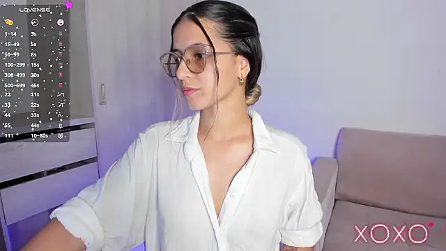 Snapshot of Lilacutte_ chatting on 03/07/26, 08:33 Lilacutte online show from 03/07/26, 08:33