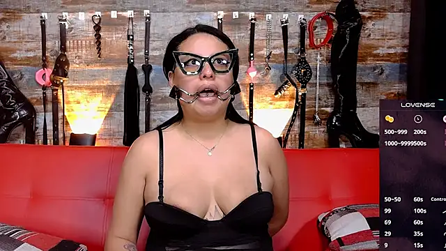 Snapshot of slave_Rubi chatting on 12/30/24, 10:43 slave Rubi online show from 12/30/24, 10:43