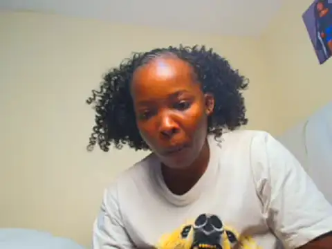 Snapshot of sweet_essin chatting on 06/10/26, 07:40 sweet essin online show from 06/10/26, 07:40