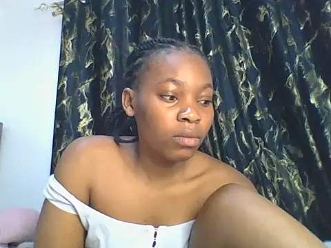 Snapshot of _Becky002 chatting on 09/15/25, 10:04  Becky002 online show from 09/15/25, 10:04