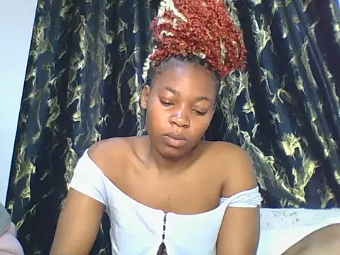 Snapshot of _Becky002 chatting on 10/20/25, 11:21  Becky002 online show from 10/20/25, 11:21