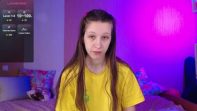 Snapshot of ur_kitty__ chatting on 03/10/25, 01:10 ur kitty online show from 03/10/25, 01:10