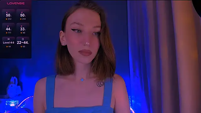 ellaamber online show from 11/28/25, 01:08