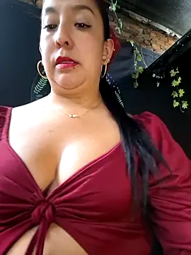 Bella keny online show from 10/29/25, 06:53