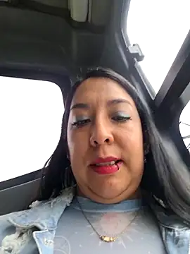 Snapshot of Bella_keny chatting on 06/30/26, 04:52 Bella keny online show from 06/30/26, 04:52