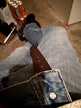 Snapshot of A_man_in_public chatting on 10/10/25, 07:46 A man in public online show from 10/10/25, 07:46