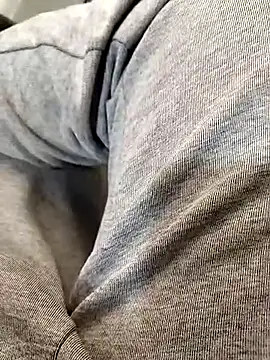 A man in public online show from 02/01/26, 11:20