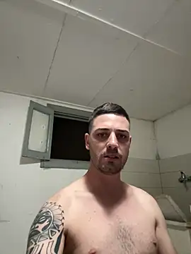 Snapshot of iltoscano95 chatting on 09/08/25, 08:19 iltoscano95 online show from 09/08/25, 08:19