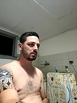 Snapshot of iltoscano95 chatting on 09/22/25, 06:43 iltoscano95 online show from 09/22/25, 06:43