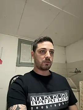 Snapshot of iltoscano95 chatting on 10/18/25, 07:36 iltoscano95 online show from 10/18/25, 07:36