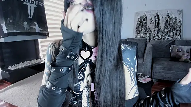 Snapshot of SophieHill_gh chatting on 03/31/26, 07:47 SophieHill gh online show from 03/31/26, 07:47