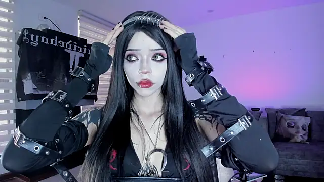 Snapshot of SophieHill_gh chatting on 04/05/26, 09:34 SophieHill gh online show from 04/05/26, 09:34