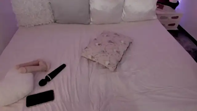 Snapshot of Lau_123x chatting on 10/08/25, 05:16 Lau 123x online show from 10/08/25, 05:16