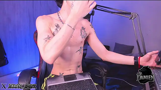 cinnamon boyxxx online show from 09/18/25, 01:40