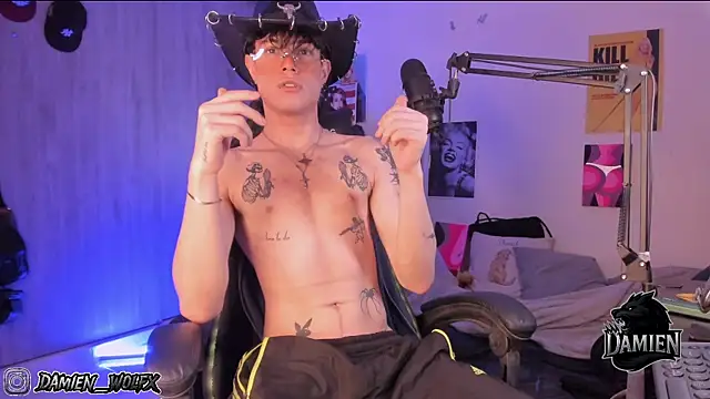 cinnamon boyxxx online show from 11/13/25, 03:49